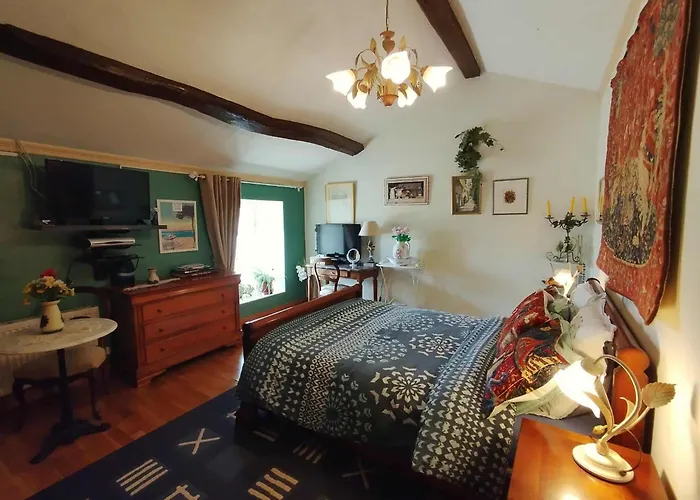 D'hote De Rochette *